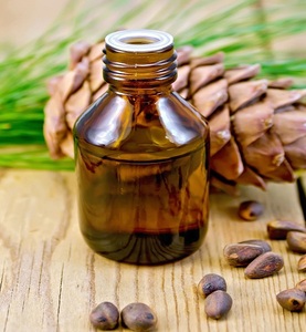 Wholesale Supplier of Herbal Cedarwood Oil Moisturizer Pure Essential Oil from India - Product Image 3