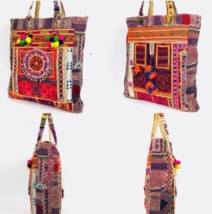 Bolso Tote para Mujer KAMARVY, con Bordado Tradicional Indio a Mano y Decoración de Pompones, Cierre de Cremallera, Forro de Algodón - Product Image 1