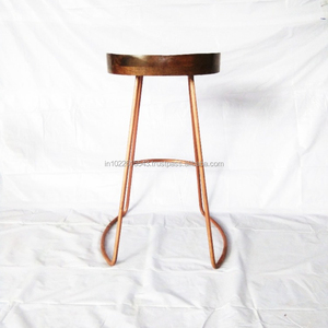 Industriel Cuivre Plaqué Tabouret de Bar En Bois Sculpté Siège, Finition Cuivre Antique Tabouret de Bar avec Siège En Bois - Product Image 1