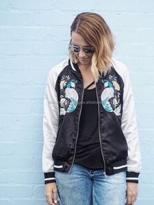 Chaquetas de satén bordadas baratas de gran tamaño de alta calidad personalizadas para hombre - Product Image 5