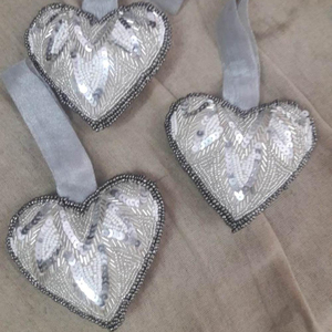 Diseño clásico hermoso trabajo con cuentas decoración del hogar árbol colgante de Navidad y corazón colgante de estrella como adornos navideños - Product Image 1