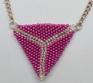Collier triangulaire, créations artisanales - Product Image 1