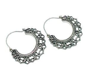 Pendientes con forma de flor de diamante de la mejor calidad, pendientes elegantes tribales de latón martillado, Metal plateado, fiestas, bodas - Product Image 1