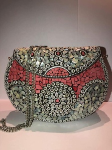 Nouvelle arrivée de pochette indienne pour femmes sac à main en métal à usage quotidien disponible en gros