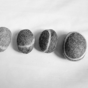 FSPB-001 écologique 100% nouvelle-zélande laine feutrée pierres boules népalais femmes artisans usine prix de gros tapis et ensembles - Product Image 2