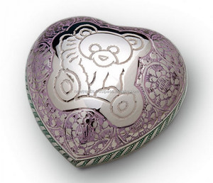 Brass Heart Pet Urn With Paws Engraving Antique Aluminum Cremation Urn <b>for</b> Pet <b>Ashes</b> <b>Keepsake</b> Hot Arrival - Product Image 2