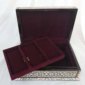 Boîte à bijoux de luxe en bois avec mosaïque de nacre rectangulaire égyptienne ZAHEREEN J82 - Product Image 2