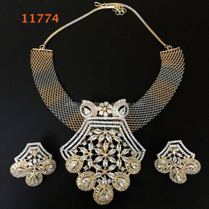 สร้อยคอแฟชั่นทำจากโลหะผสมทองแดงและเพทายสำหรับงานแต่งงานงานหมั้นของขวัญที่สมบูรณ์แบบ - Product Image 1