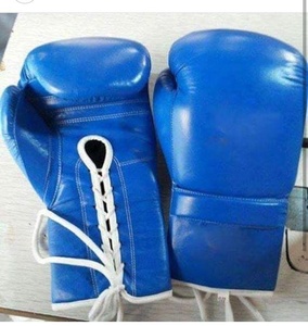 ถุงมือชกมวยแบบสปาร์ริง ปรับแต่งได้ สวมใส่สบาย กันน้ำ กันลื่น หนังวัวแท้ สายรัดแบบห่วง ปิดด้วยสายรัด  โลโก้สั่งทำได้ สำหรับยิม - Product Image 5