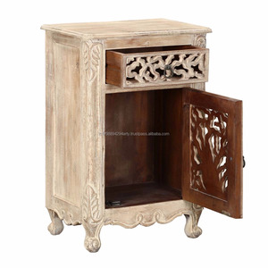 Mesita de Noche de Madera Maciza con Acabado Rústico Envejecido para Dormitorio - Product Image 4
