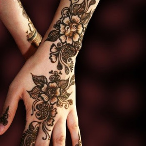 Natural Red Henna Mehandi Cone Tattoo Natural Henna Powder Best Use of Organic - Product Image 1