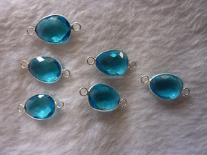 Coszcalt Exports Sky Blue Topaz Hydro Gemstone 18K chapado en oro y 925 plateado plata bisel conector encanto joyería hallazgos - Product Image 4