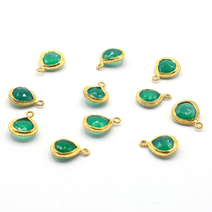 Forma de corazón de ónix verde, bisel de plata de ley 925, colgante chapado en oro, fabricación de joyas hechas a mano - Product Image 3