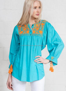 Vêtements en gros femmes été col rond bouton avant chemisier brodé fleuri coton Style Hippie mexicain fantaisie haut Sexy - Product Image 2