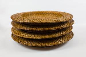 Plato Decorativo de Ratán Vintage - Product Image 4