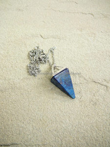 Pendentif Pyramides Bleu Lapis pour Enfants Bijoux en Acier Inoxydable avec Incrustation de Réglage de Lunette - Product Image 5