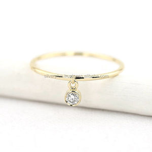 Ajuste de bisel solitario diamante anillo sólido 14K amarillo oro delicada nueva banda de boda hecho a mano de la joyería de las mujeres - Product Image 1