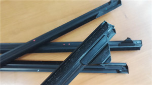 Car Door and Window Glass Waterproof Rubber Sealing Strip Weather Strip DK5150650C DK4950670C for <strong>FORD</strong> Fiesta Mk7 08 09 10 11 12 - Product Image 2