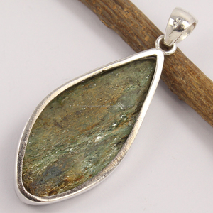 Haute qualité pur 925 argent Sterling délicat fantaisie coupe brute pendentif naturel Fuchsite pierre précieuse bijoux fins faishonable - Product Image 2
