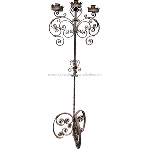 Candelabro de tres cabezas con base de hierro de tendencia industrial - Product Image 6
