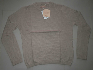 Pull élégant de marque pour femme en matériaux mixtes, idéal pour l'hiver rigoureux ou la conduite sur neige, tailles S-XL, vêtements stylés en stock - Product Image 2