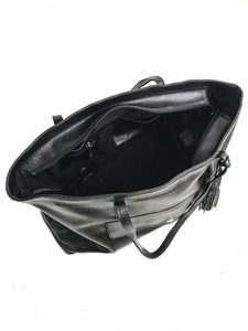 Fourre-tout moderne en cuir pour femmes Sac de tous les jours léger avec forme compacte et sangle réglable élégante - Product Image 5