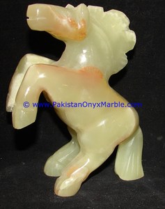 Cheval en pierre naturelle blanche, Onyx et marbre, expédié du Pakistan - Product Image 6