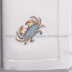 Servilletas de cóctel bordadas a mano - Product Image 2
