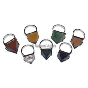 Comprar en línea Gemstone 7 Chakra Pyramid Ring Set - Product Image 1