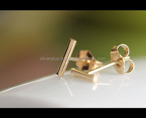 ขายต่างหูสตั๊ดบาร์เรียบง่ายทองเหลือง 14k - Product Image 4