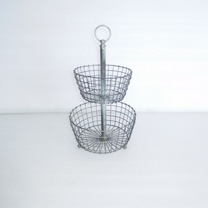 Panier à fruits rond décoratif en fer avec poignée - Product Image 2