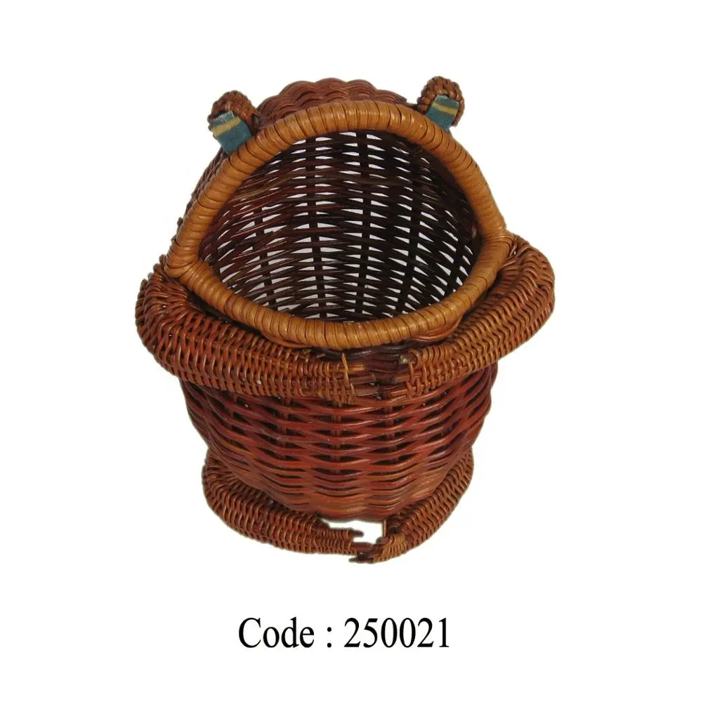 Wicker animal basket frog shape basket