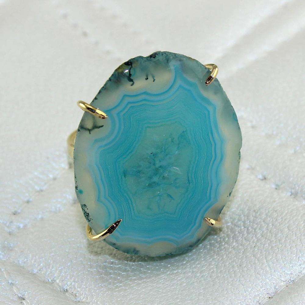 สีฟ้าน้ำทะเล