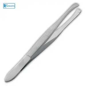 Pince à sourcils à pointe inclinée pour plumer efficacement - Product Image 1