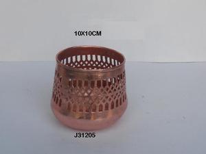 Décoration de Noël de support votif en aluminium cylindrique fait à la main de haute qualité avec motifs de finition en cuivre coupés à la main - Product Image 5