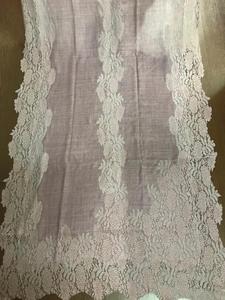 Nouvelle écharpe châle en dentelle décorée avec laine mélangée légère pour dames, écharpe d'hiver élégante - Product Image 3