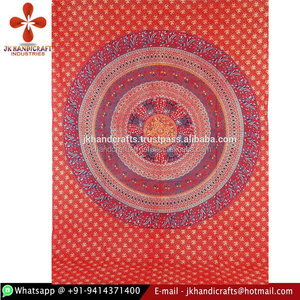 Nouvelle tapisserie murale indienne à motif de paon mandala - Product Image 1