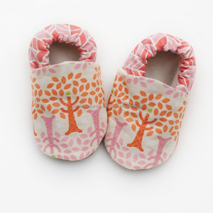 Des bottes pour bébés pour nouveau-né, certifié CPSC, Logo de société, en coton, vente en gros - Product Image 1