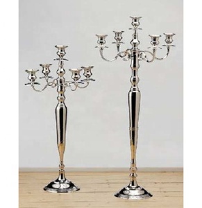 Candelabro Profesional de Lujo de 5 Brazos en Plata Metálica Brillante para Decoración de Vestíbulo de Bodas, Soporte de Velas de Aluminio Resistente, Personalizado - Product Image 1