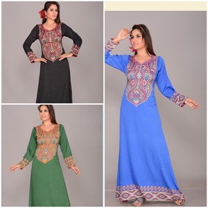 Fabrication de robe longue avec imprimé fantaisie, kaftan, vêtement pour le travail - Product Image 6