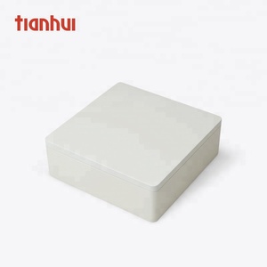 Tianhui Design carré faveurs pour les invités boîte de bonbons mariage avec couvercle en métal