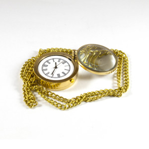 Reloj de bolsillo de latón de estilo antiguo con lente de lupa y cadena de aleación Calyron SAIPW836 tema náutico regalo de novedad - Product Image 4