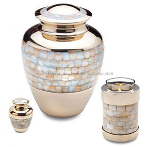 Urn décor en laiton avec incrustation de perles mère, perles pour garder les souvenirs à la ceinture, avec support de lampe à thé - Product Image 1