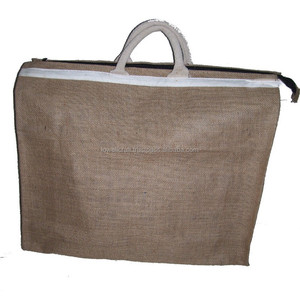 Grand sac fourre-tout en jute à motif géométrique avec fermeture éclair et longues poignées - Sac de voyage écologique en fibres naturelles - Product Image 4