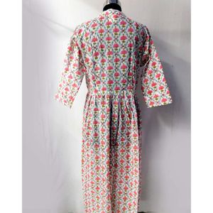 Robe à fleurs style indien pour femmes, avec imprimé floral, fente frontale, boutons à fermeture, tunique kurtis à la mode, tenue de soirée, chemisiers de plage, 1 pièce - Product Image 2