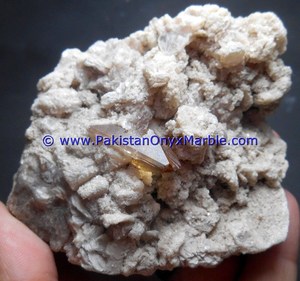 LOS MEJORES ESPÉCIMENES DE TOPAZO DE ALTA CALIDAD CON FLUORITA DEL VALLE DE SKARDU, PAKISTÁN - Product Image 5