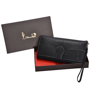 Vente flash : Portefeuille-pochette en cuir véritable Napa noir avec protection RFID pour femmes, élégant sac à main de soirée pour un usage quotidien, disponible à la vente - Product Image 4