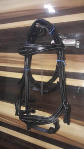 Bridon de luxe en cuir anatomique pour cheval - Qualité supérieure disponible en noir/marron/marron foncé/brun clair - Product Image 2