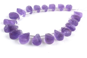 Travail fait à la main en forme de poire, pierre brute coupée à la main, arrière plat naturel brut bleu améthyste, fabrication de bijoux - Product Image 2