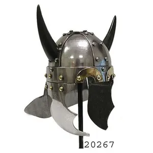 Minyatür Viking boynuzlu zırh kask